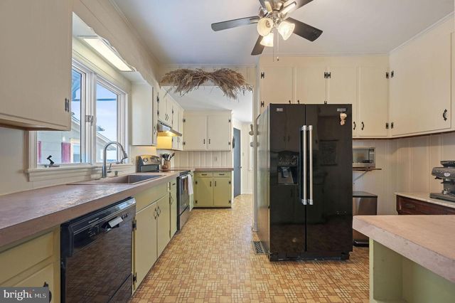 104 E THIRD ST, Wyoming, DE 19934