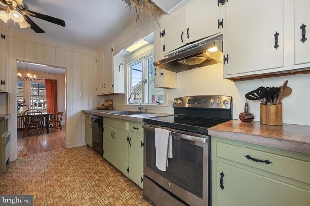 104 E THIRD ST, Wyoming, DE 19934