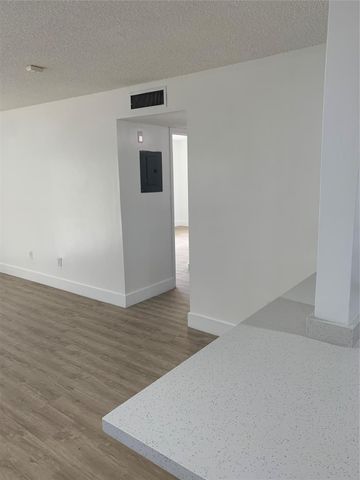 4121 Stirling Road 401, Dania Beach, FL 33314