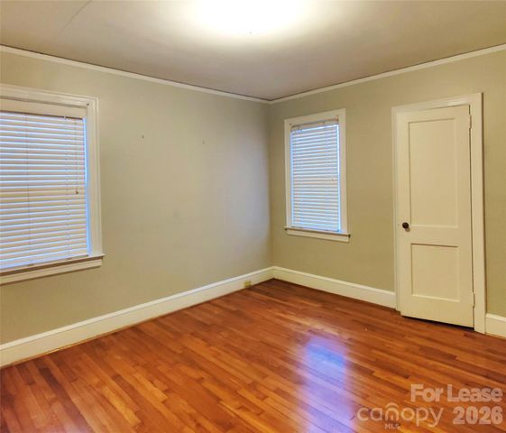 1239 E Worthington Avenue, Charlotte, NC 28203