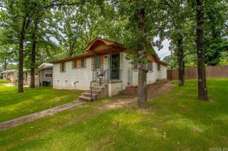 8909 Holiday Dr, Sherwood, AR 72120