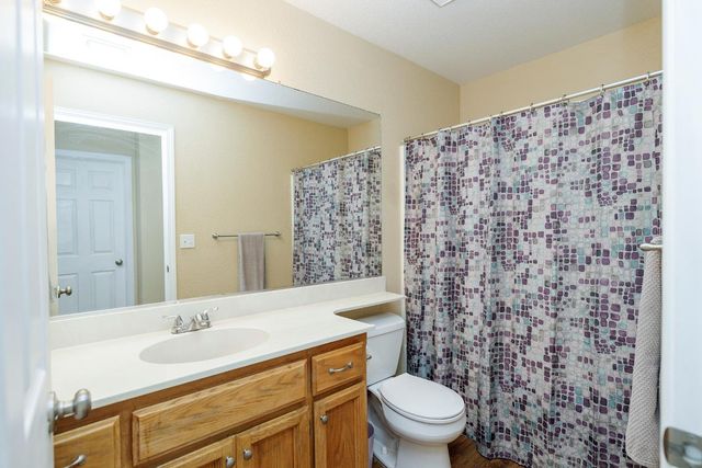 1201 Crater Ave, Modesto, CA 95351