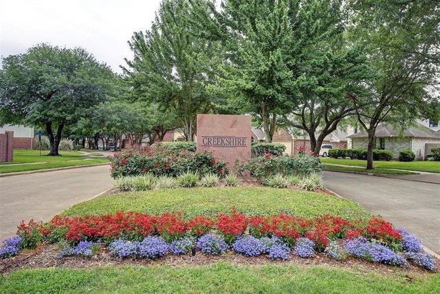 3515 Meadowcrest Lane, Sugar Land, TX 77478