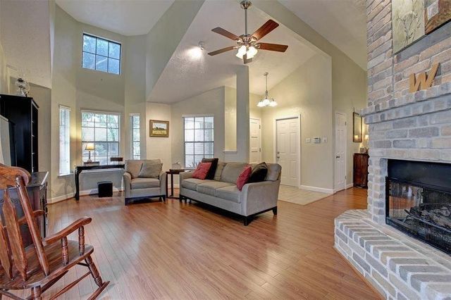 3515 Meadowcrest Lane, Sugar Land, TX 77478