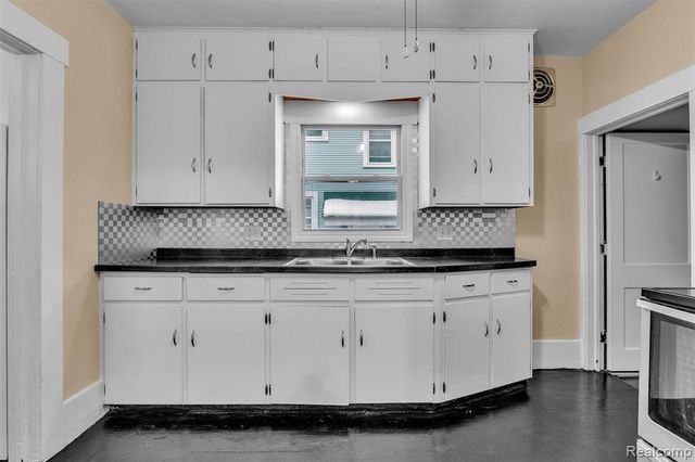 511 N Martin Luther King Jr Boulevard, Lansing, MI 48915