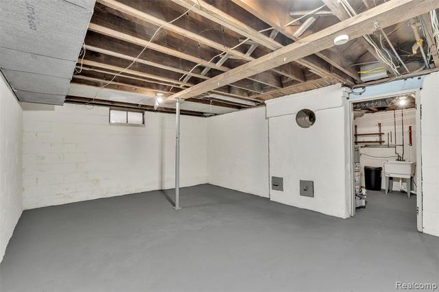 511 N Martin Luther King Jr Boulevard, Lansing, MI 48915