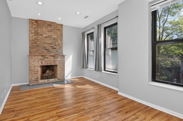 1422 W TAYLOR Street 3, Chicago, IL 60607