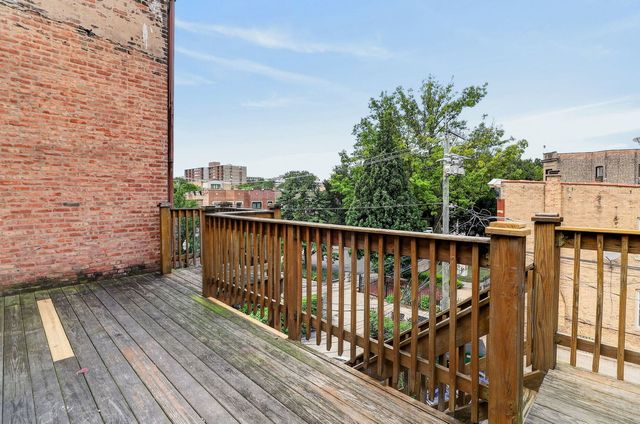 1422 W TAYLOR Street 3, Chicago, IL 60607