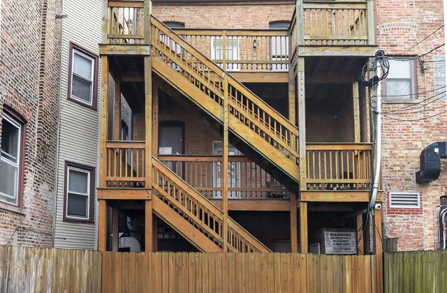 1422 W TAYLOR Street 3, Chicago, IL 60607