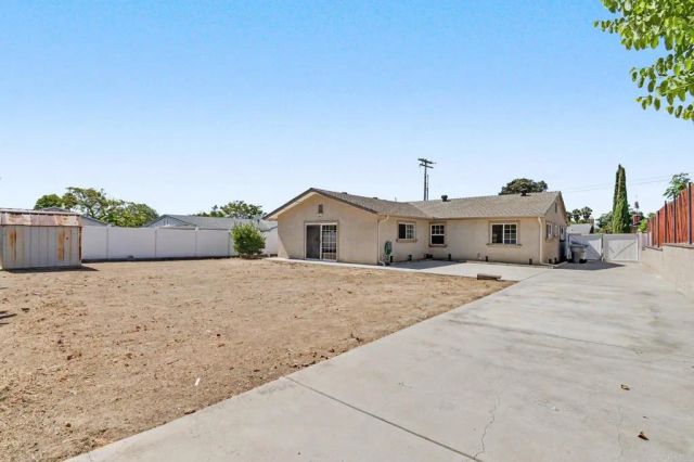 8378 Lake Ashwood Avenue, San Diego, CA 92119