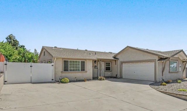 8378 Lake Ashwood Avenue, San Diego, CA 92119