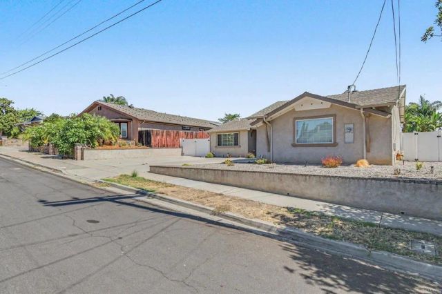 8378 Lake Ashwood Avenue, San Diego, CA 92119