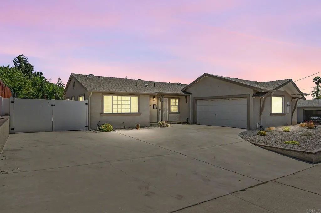 8378 Lake Ashwood Avenue, San Diego, CA 92119