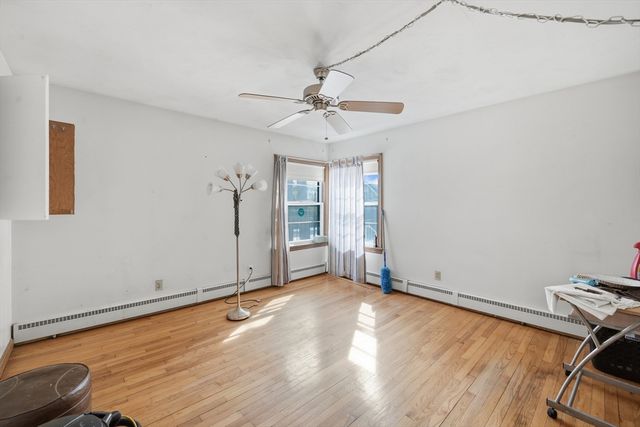 1026 Suffield St, Agawam, MA 01001