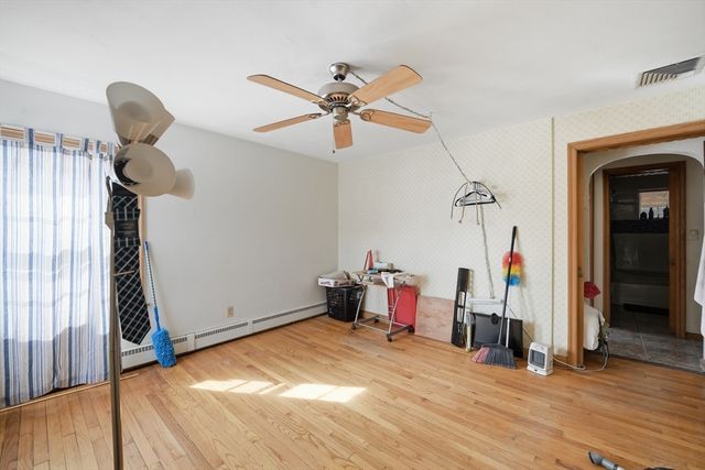 1026 Suffield St, Agawam, MA 01001