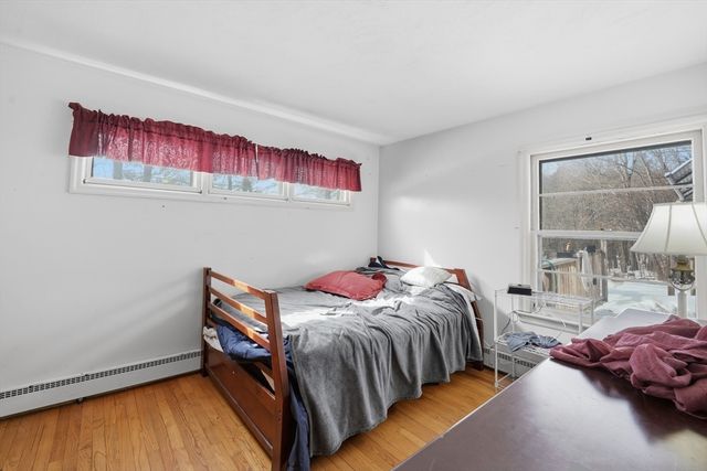 1026 Suffield St, Agawam, MA 01001