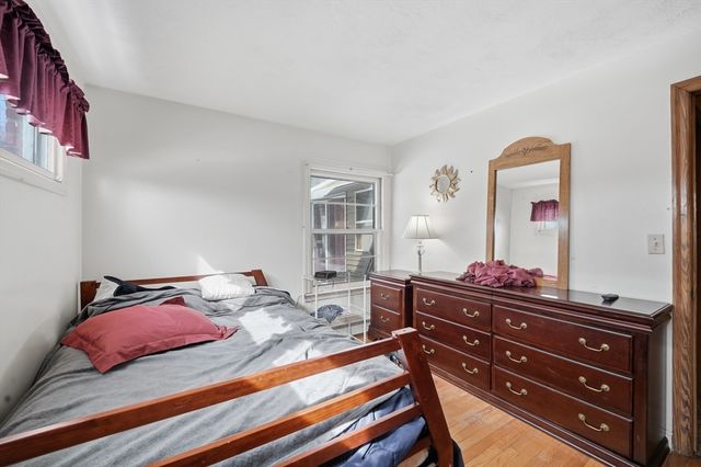 1026 Suffield St, Agawam, MA 01001