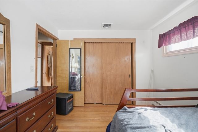 1026 Suffield St, Agawam, MA 01001