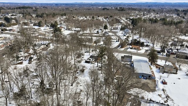 1026 Suffield St, Agawam, MA 01001