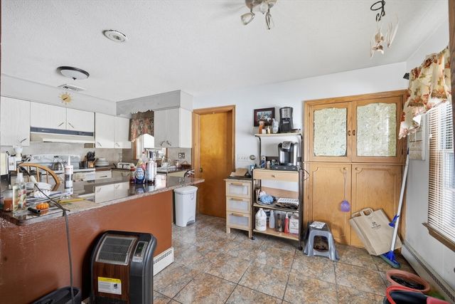 1026 Suffield St, Agawam, MA 01001