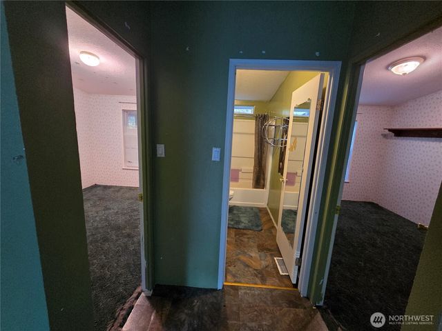 111 NE Mountain View Place, Tahuya, WA 98588