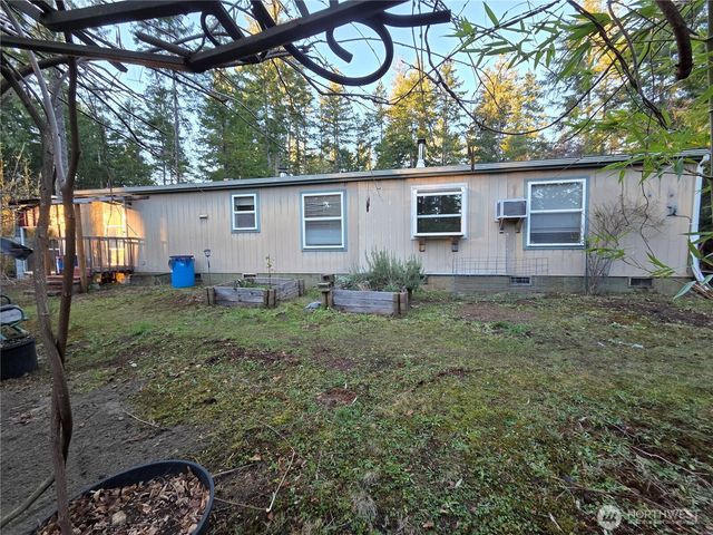 111 NE Mountain View Place, Tahuya, WA 98588