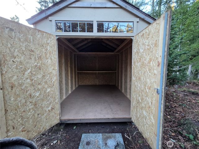 111 NE Mountain View Place, Tahuya, WA 98588