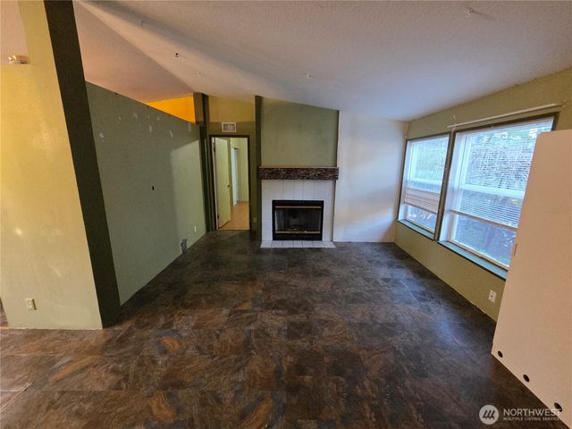 111 NE Mountain View Place, Tahuya, WA 98588