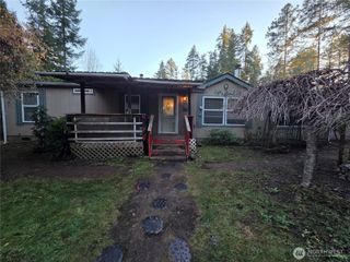 111 NE Mountain View Place, Tahuya, WA 98588