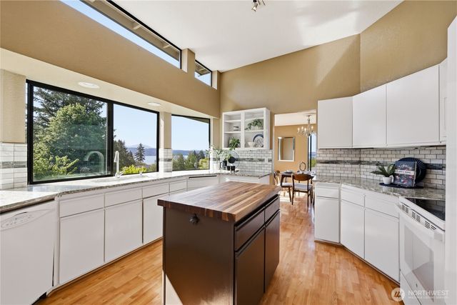 3806 NW Orilla Street, Poulsbo, WA 98370