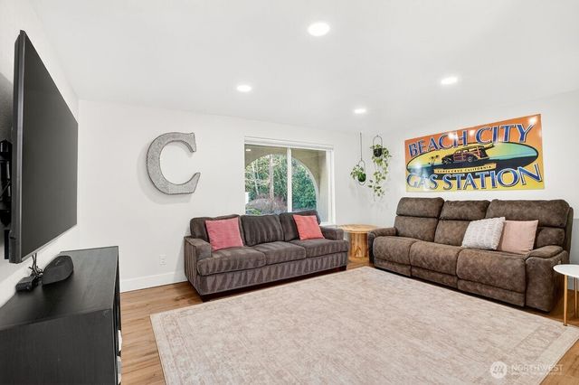 16227 SE 224th Street, Kent, WA 98042