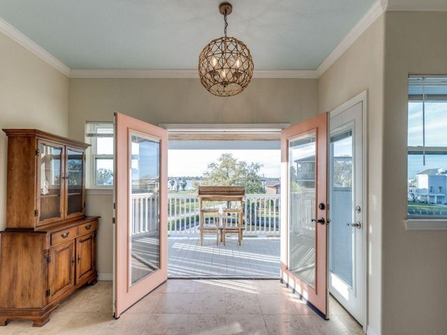 126 E Shore Drive, Clear Lake Shores, TX 77565