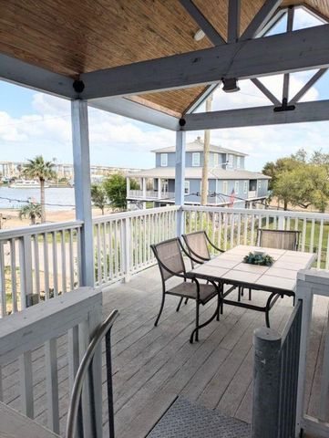 126 E Shore Drive, Clear Lake Shores, TX 77565