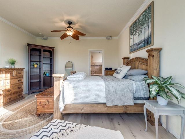 126 E Shore Drive, Clear Lake Shores, TX 77565