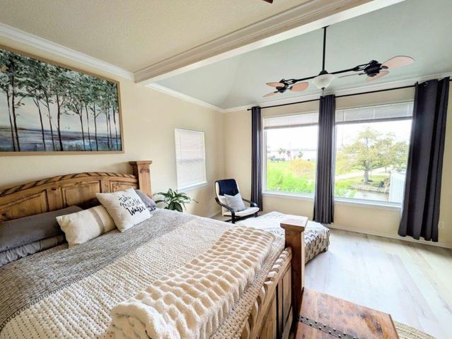 126 E Shore Drive, Clear Lake Shores, TX 77565