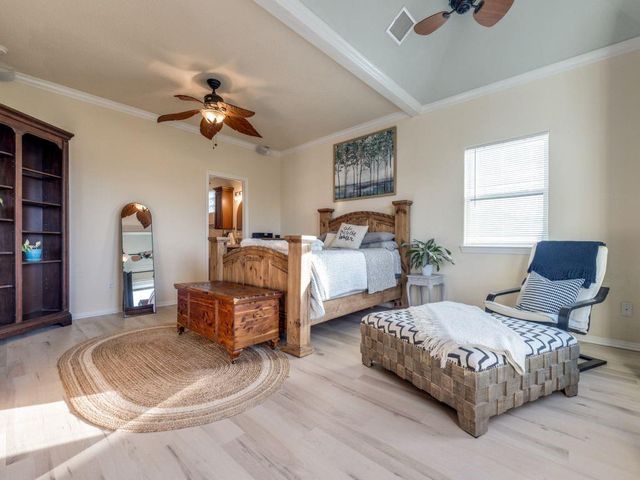 126 E Shore Drive, Clear Lake Shores, TX 77565
