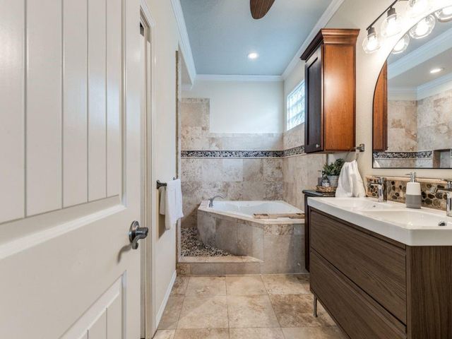 126 E Shore Drive, Clear Lake Shores, TX 77565