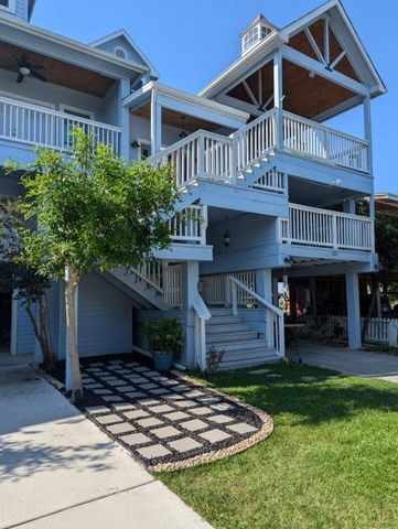 126 E Shore Drive, Clear Lake Shores, TX 77565