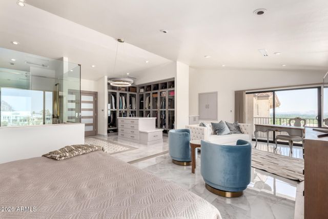 6526 N 37TH Street, Phoenix, AZ 85018