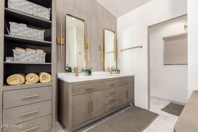 6526 N 37TH Street, Phoenix, AZ 85018