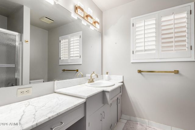 6526 N 37TH Street, Phoenix, AZ 85018