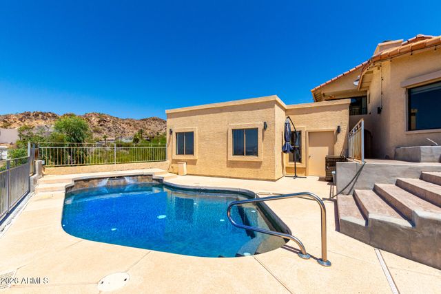 6526 N 37TH Street, Phoenix, AZ 85018