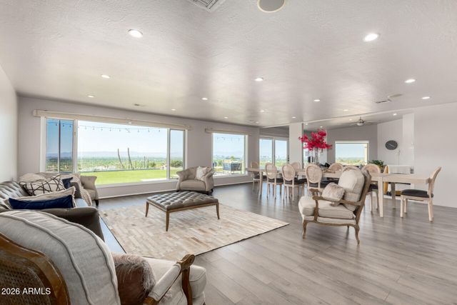 6526 N 37TH Street, Phoenix, AZ 85018