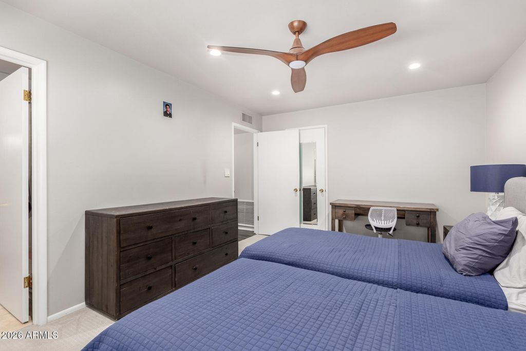 Image 34 of property listing at 6526 N 37TH Street, Phoenix, AZ 85018
