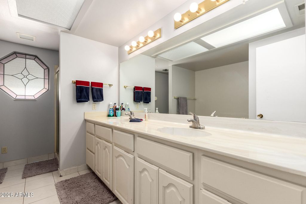 Image 39 of property listing at 6526 N 37TH Street, Phoenix, AZ 85018