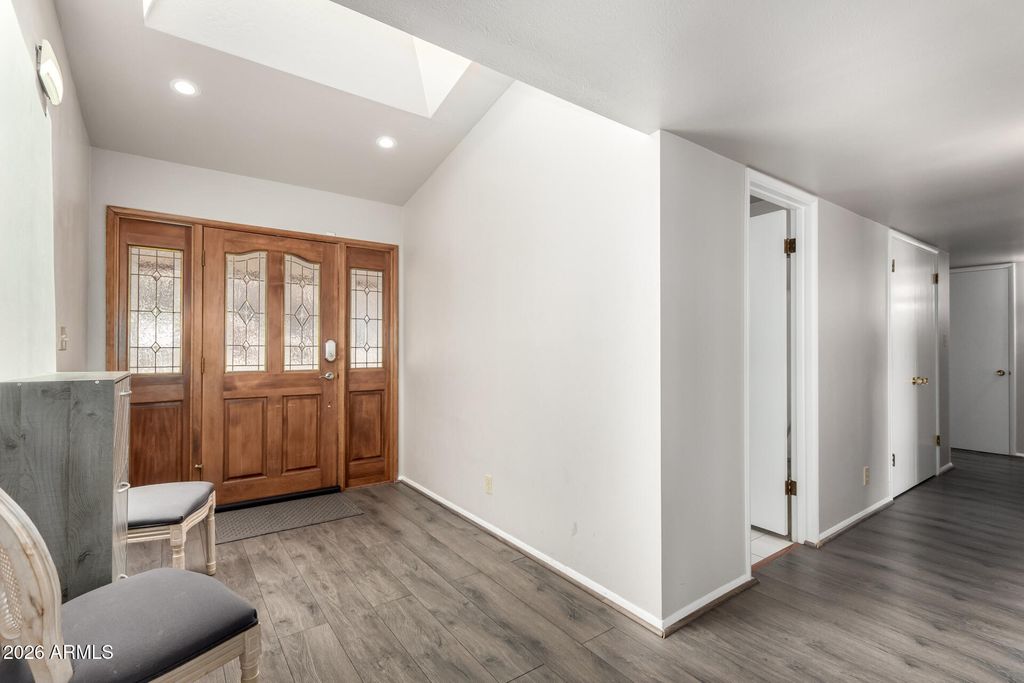 Image 7 of property listing at 6526 N 37TH Street, Phoenix, AZ 85018