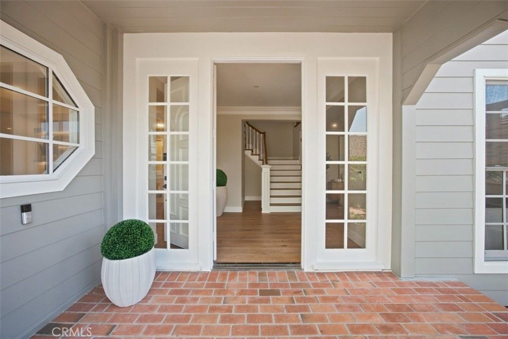 18 Hillsdale, Newport Beach, CA 92660 — photo 2