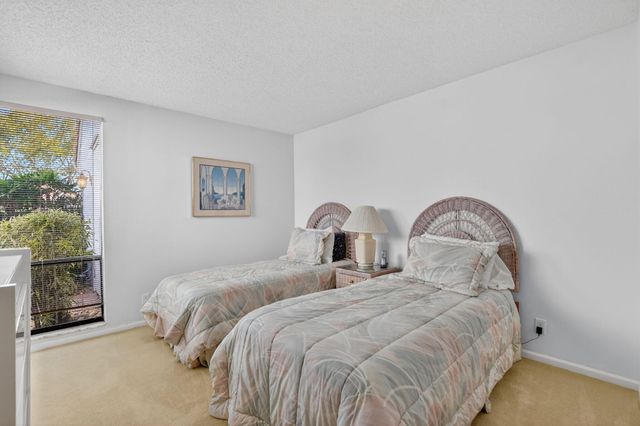 19720 Sawgrass Drive 902, Boca Raton, FL 33434