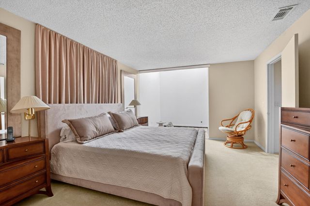 19720 Sawgrass Drive 902, Boca Raton, FL 33434