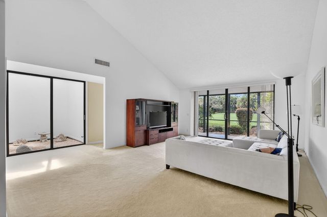 19720 Sawgrass Drive 902, Boca Raton, FL 33434